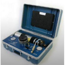 Model 1515D Pressure Chamber Instrument